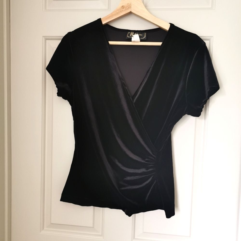 R&K evenings velvet top size S